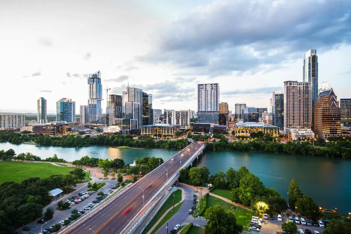 Houston Texas skyline – home of VALIA Health concierge metabolic medicine